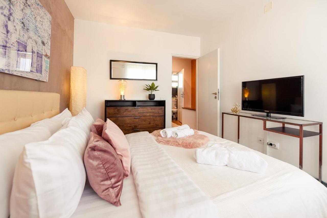 Spectacular Views & Modern Comfort: Your Dream Duplex In Central Bucharest Lejlighed Eksteriør billede